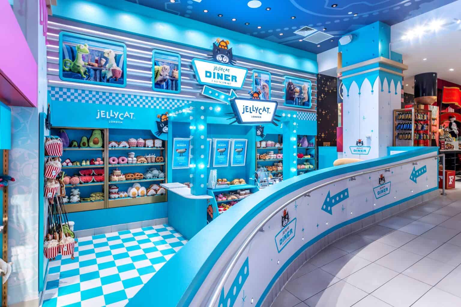 Your Customers Want Experiential Merchandising: How To Deliver a Memorable Retail Experience
